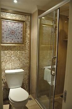 Chongqing Alexander Hotel Bagian luar foto