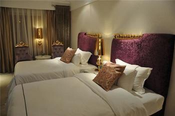 Chongqing Alexander Hotel Bagian luar foto